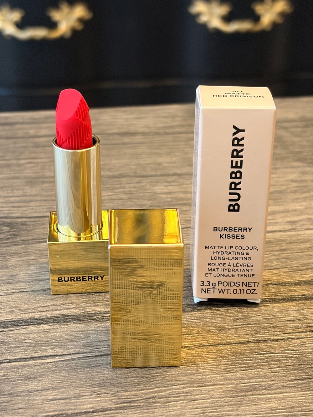 Burberry Matte Lipstick in Bright Pink / Red-Crimson